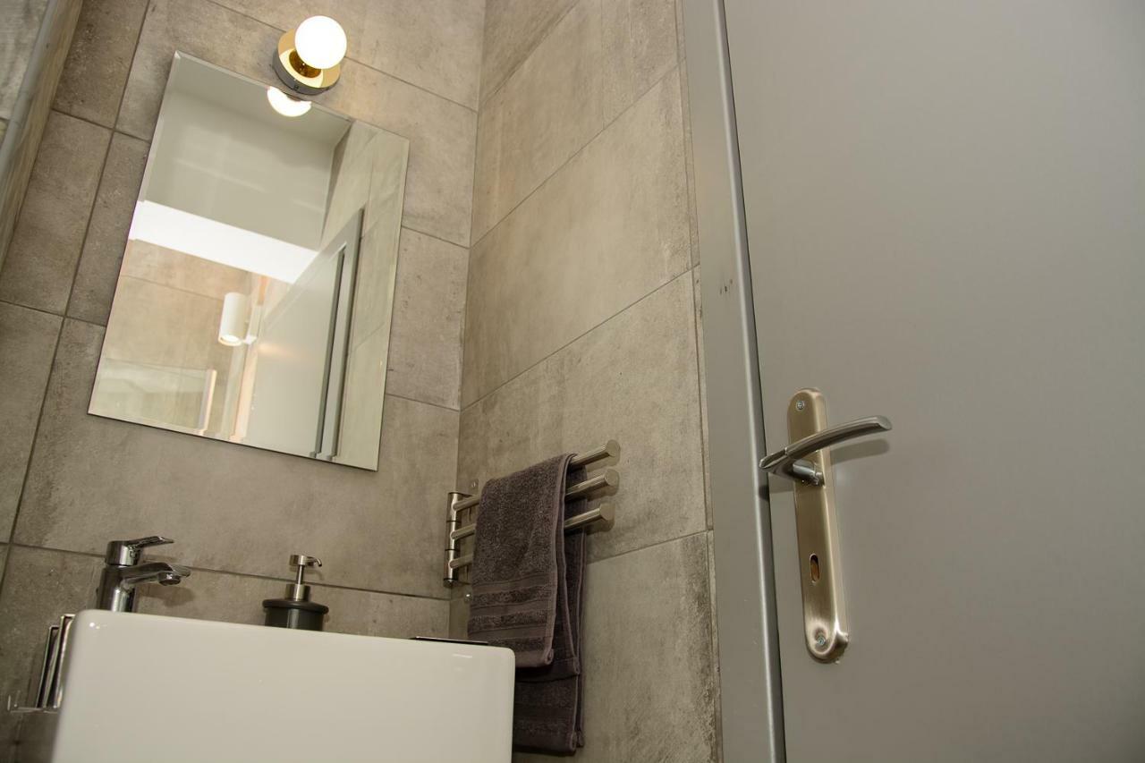 Comfy Brand New Apt Near Acropolis Museum Atena Exterior foto